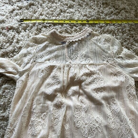 ALTAR'D STATE ILLUSION NECKLINE LACE TOP IN EGRET S - Picture 10 of 16